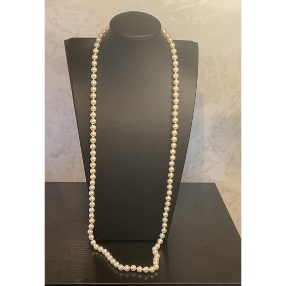 Elegant Vintage Faux Pearl Necklace With Gold-Plated Filigree Clasp - Picture 1 of 3